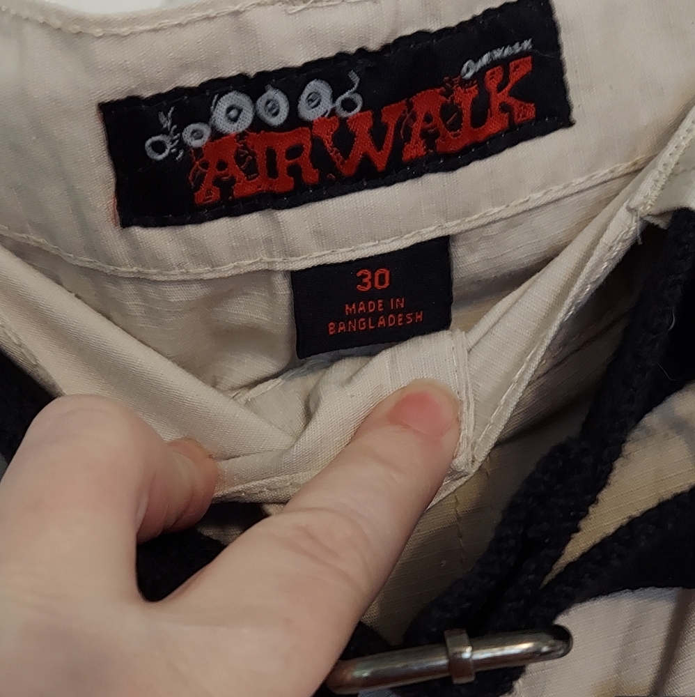 Air walk mens shorts waist 30 - Picture 7 of 7
